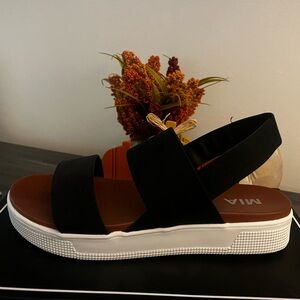 MIA sandals